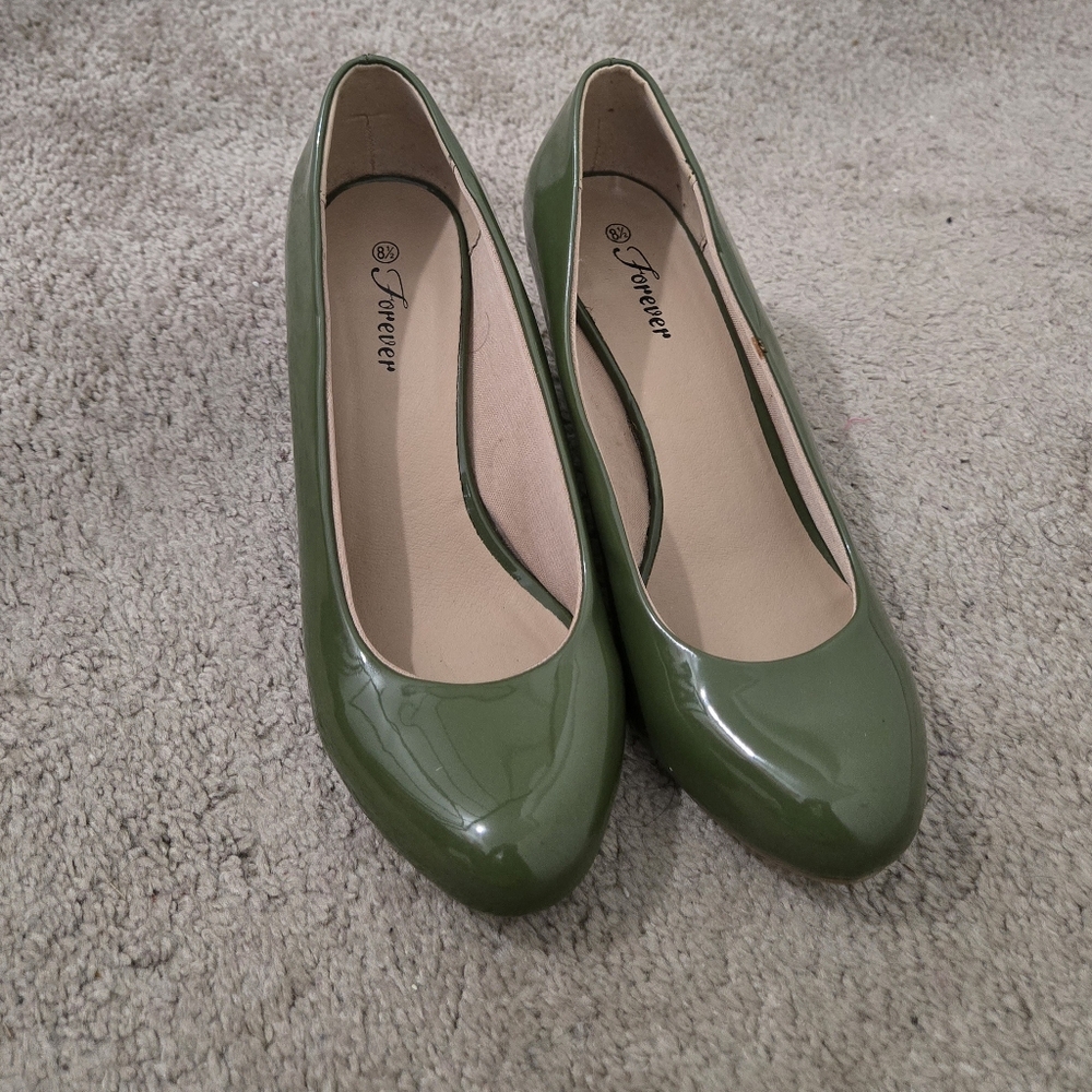 Patent moss green wedge 2 inch pumps size 8.5. Preowned. - Picture 6 of 6